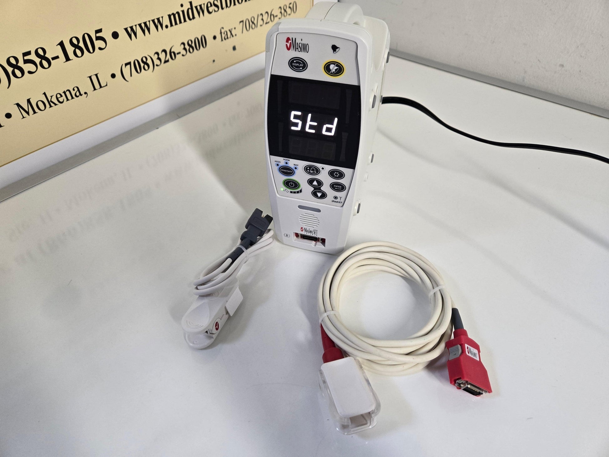 REFURBISHED Masimo Vertical Pulse Oximeter Rad-87A - MBR Medicals