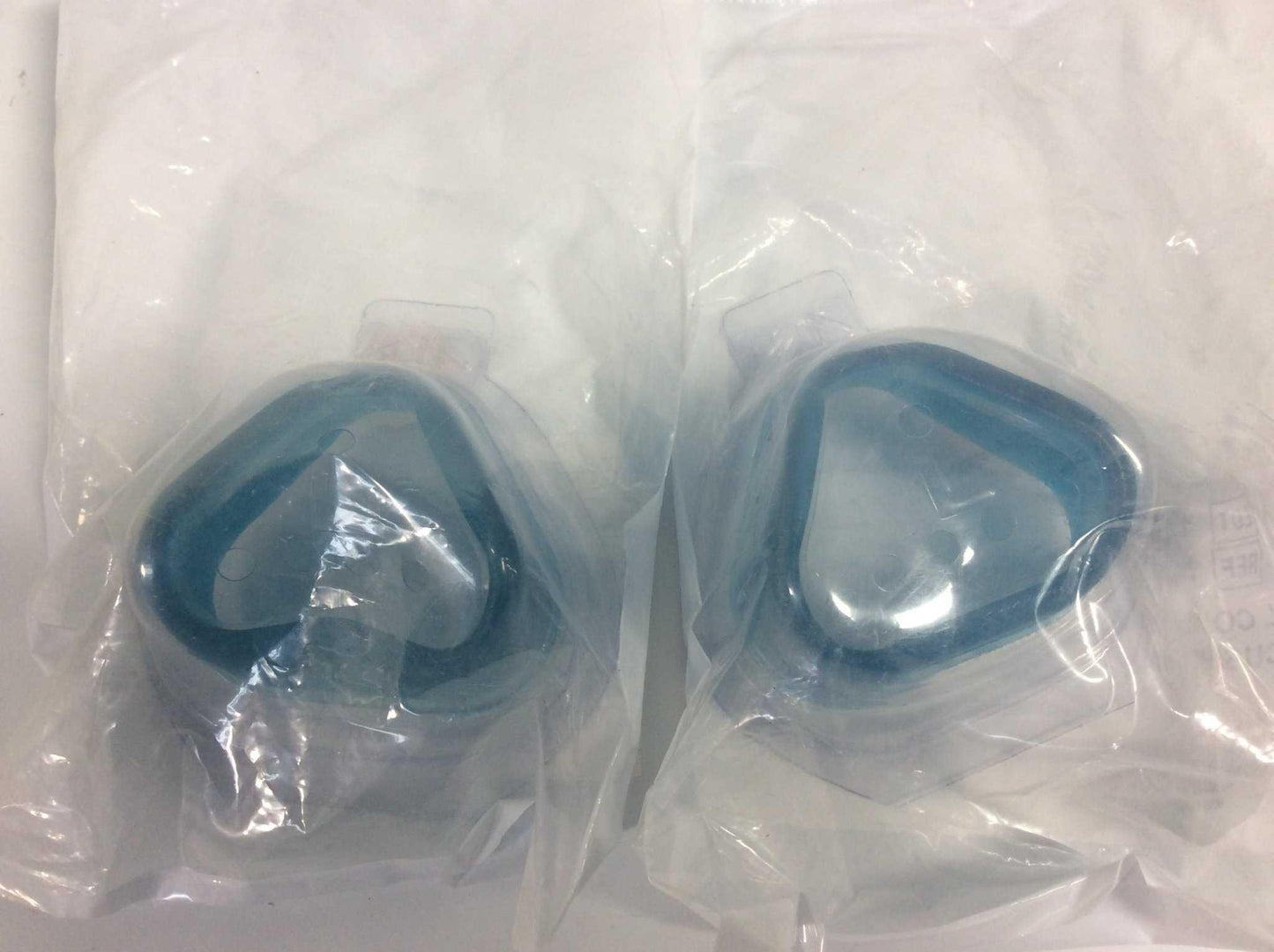 Lot of 2 NEW Philips Respironics Large ComfortGel Nasal Cushion 1009051 FREE Shipping - MBR Medicals