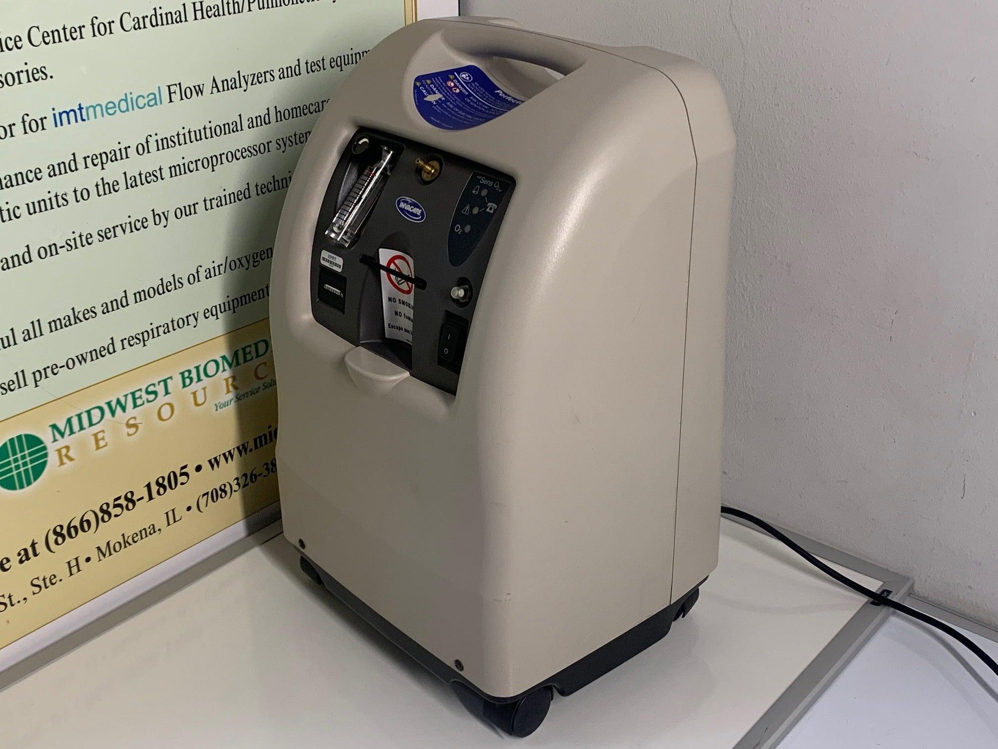 REFURBISHED Invacare Perfecto2V 5 Liter Oxygen Concentrator with O2 Sensor IRC5PO2V - MBR Medicals