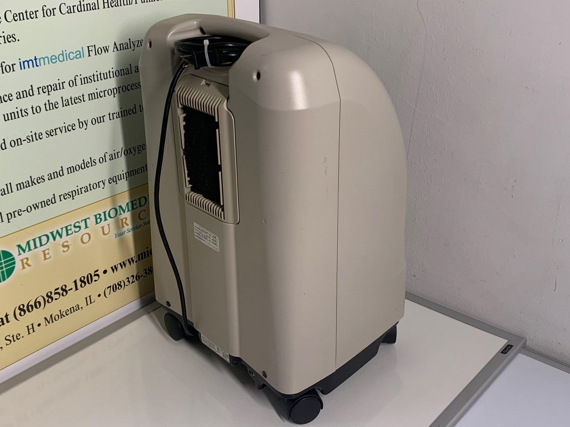 REFURBISHED Invacare Perfecto2V 5 Liter Oxygen Concentrator with O2 Sensor IRC5PO2V - MBR Medicals