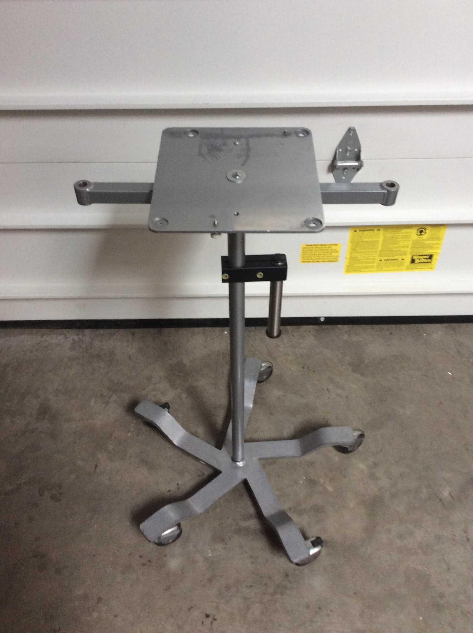 USED CareFusion Vela Medical Ventilator Stand with Support Arm 21773 11536 Warranty FREE Shipping - MBR Medicals