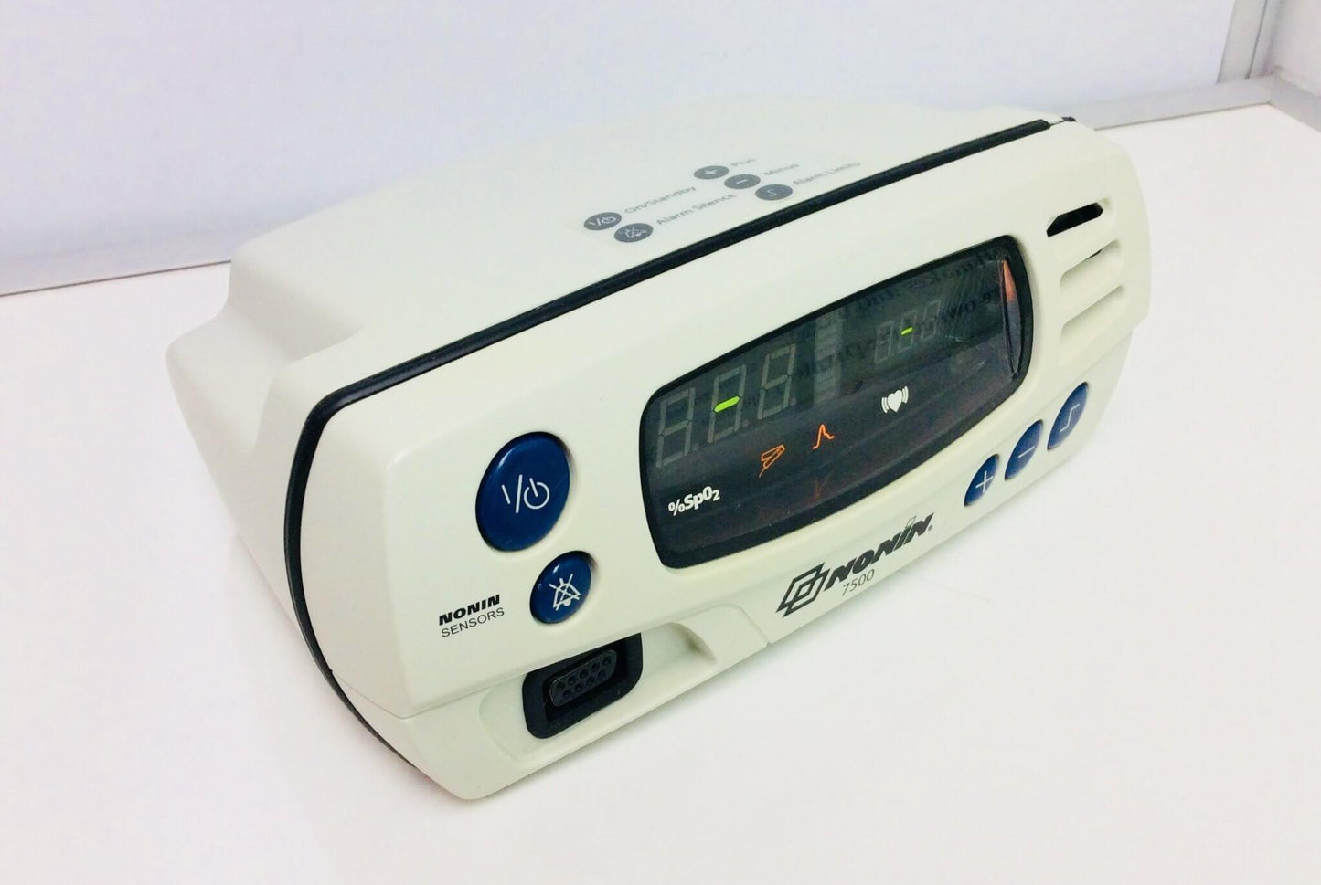 USED Nonin 7500 Pluse Oximeter IPX2 with Accessories Warranty FREE Shipping - MBR Medicals