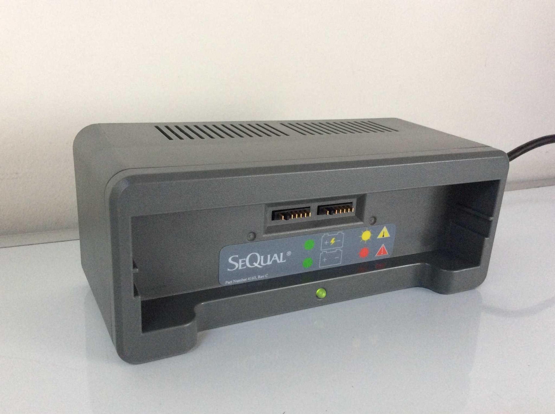 USED SeQual Eclipse Desktop External Battery Charger with Cord 3823 4162 4163 Warranty FREE Shipping - MBR Medicals